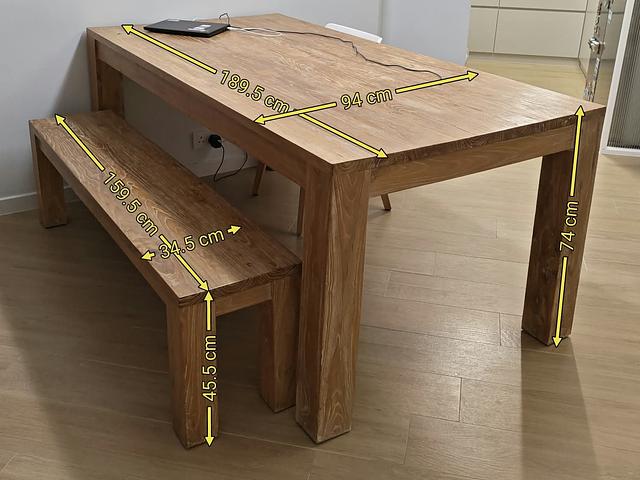 Solid wood dinning table and bench