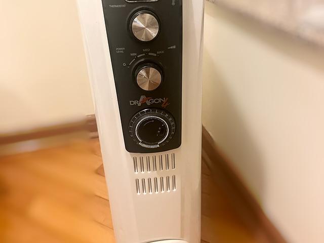 De'Longhi Dragon4 Oil Filled Radiator / Heater