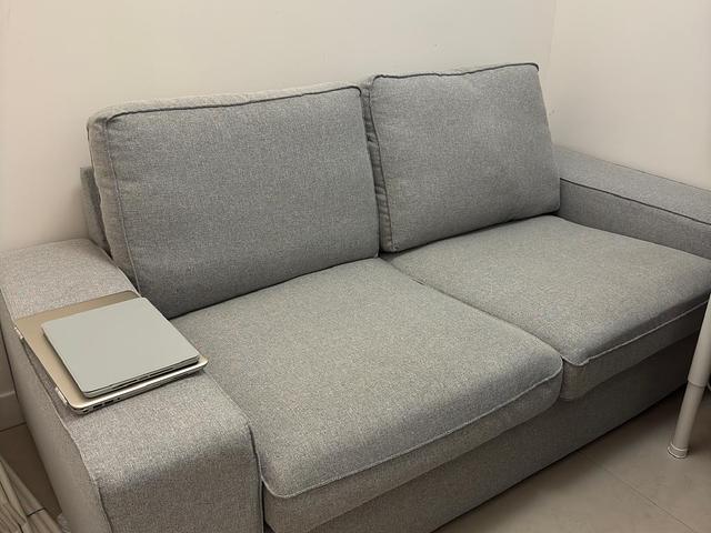 2 seats sofa