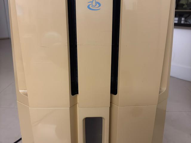 DeLonghi DD30P Pump System Dehumidifier