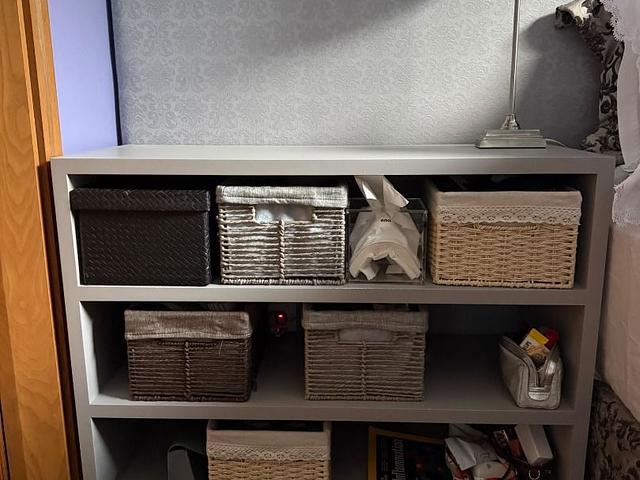 Grey 3-tier open storage shelf