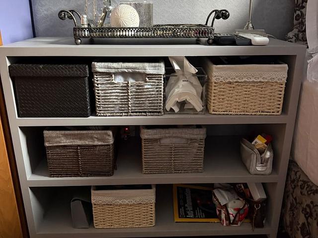 Grey 3-tier open storage shelf