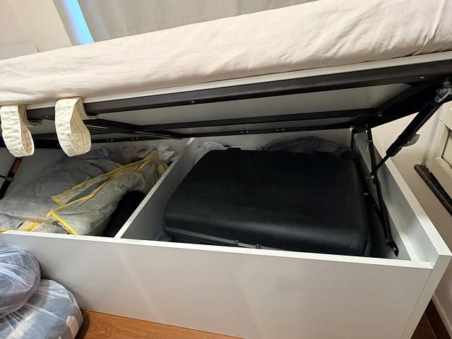 Bed frame - excellent condition