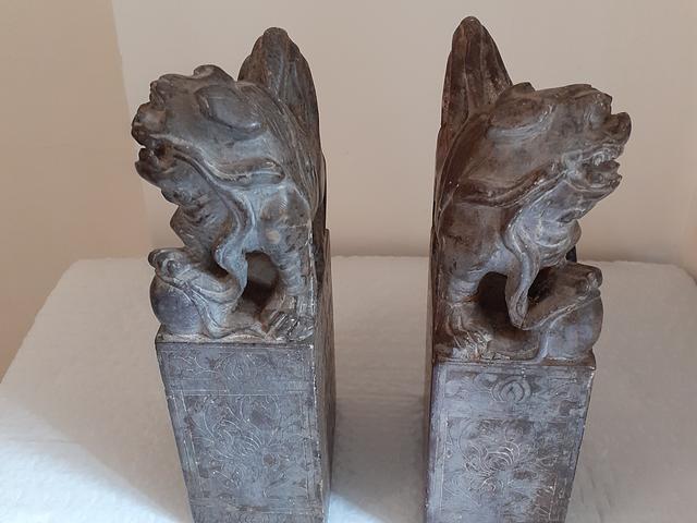 Foo Dog Seals 