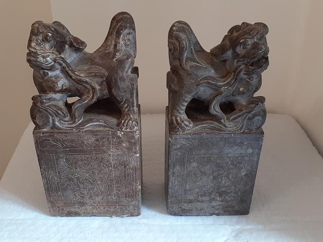 Foo Dog Seals 