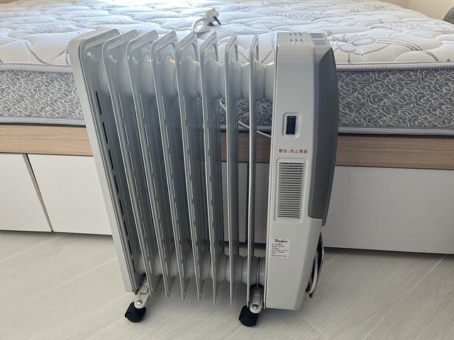 FREE: 2 Sets of Oil Heaters – Perfect for Hong Kon
