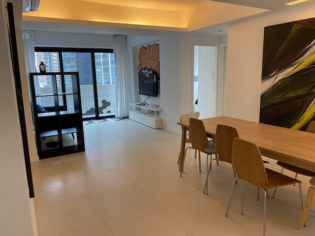 Causeway Bay, Direct Owner, 2 bedroom apartment