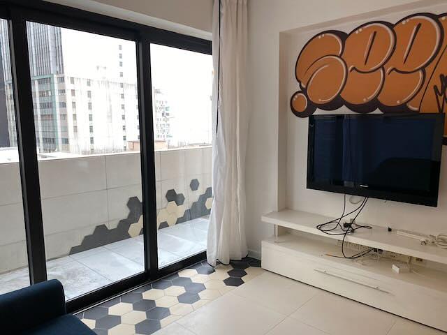 Causeway Bay, Direct Owner, 2 bedroom apartment