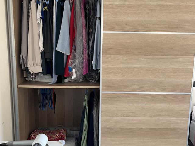 Sliding door wardrobe with wood grain, full mirror