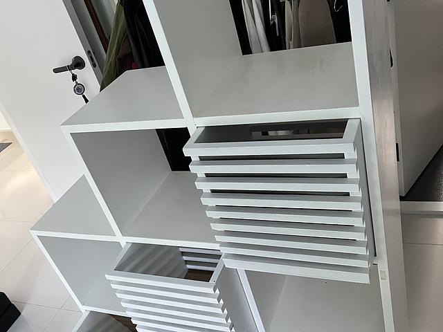 Cube shelf/Room divider