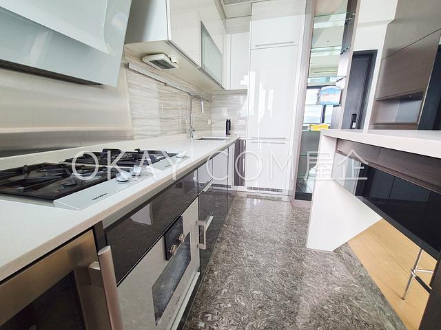 Upton | Upton, Western District - 1 Bed, 2 Bath,