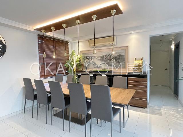Butler Towers | Butler Towers, Jardine's Lookout -