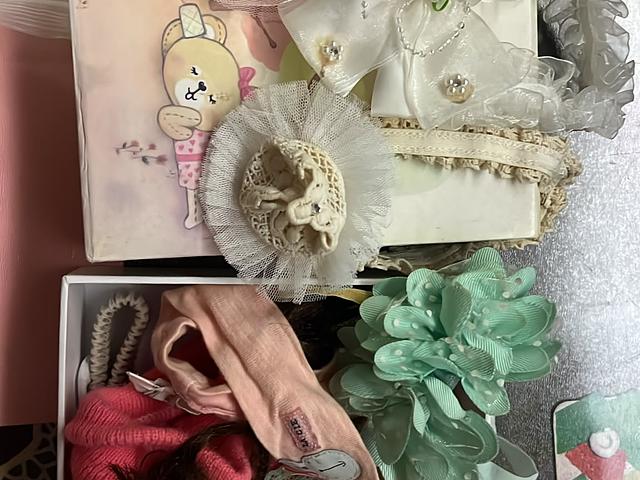 Girl’s hair accessories 