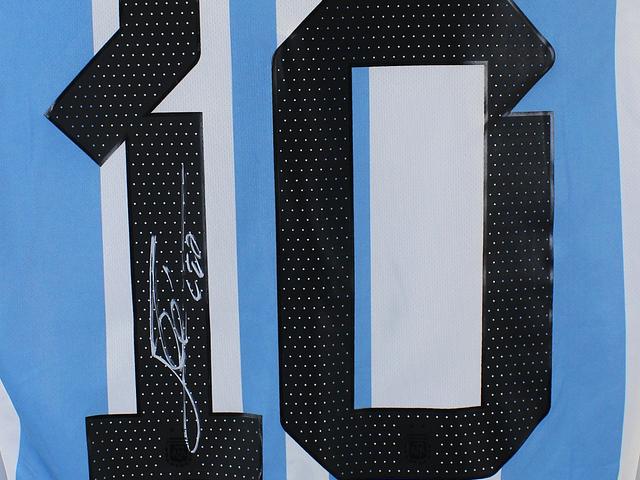 Lionel  Messi autographed Argentina national team 