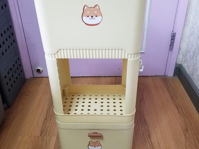 Plastic storage box with dustbin