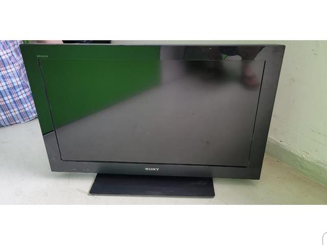 Sony LCD TV, 32 inches