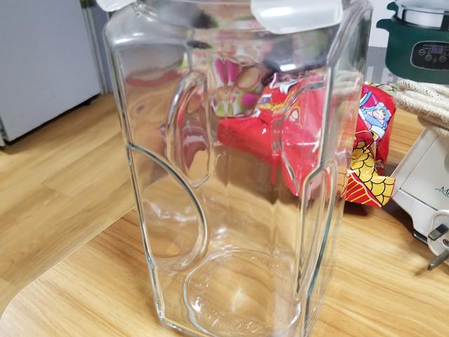 Glass lock storage bottle and Salad bowl set