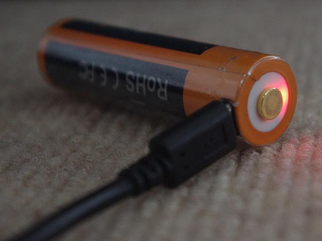 LED flashlight (Brand and model: Fenix FD41)