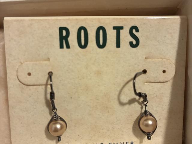 Roots pearl drop earring with sterling silver hook