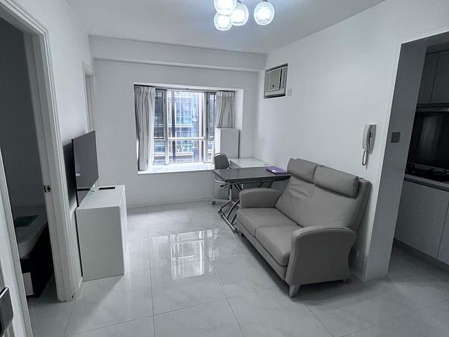 🏠 2BR/1BA Flat for Rent: Caine Road, Central 