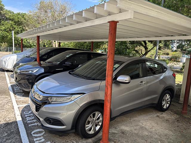 2018 Silver Honda VEZEL 1500cc