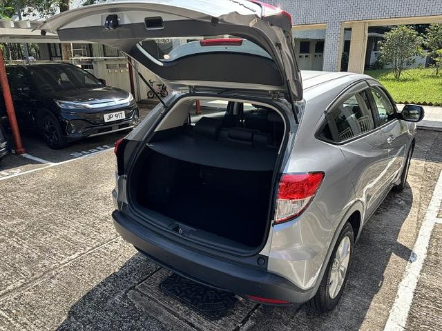 2018 Silver Honda VEZEL 1500cc