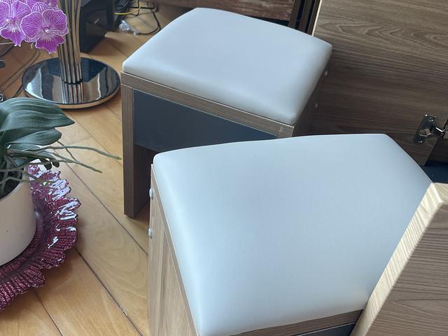 Coffee table turns into dining table 