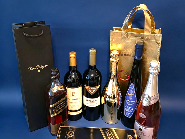 6 bottles of assorted wine