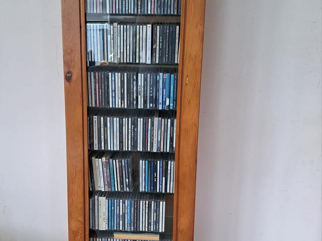 Takad furniture glass cabinet