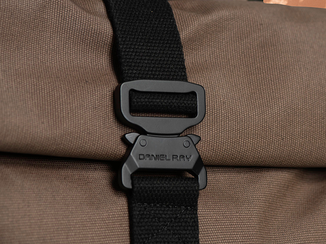 Rolltop backpack (Taupe)