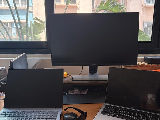 Electric Standing Desk – Large Wooden