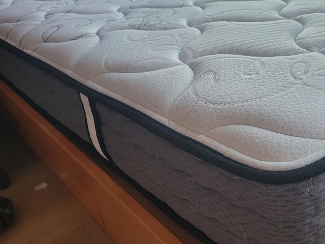 Serta King Single Mattress