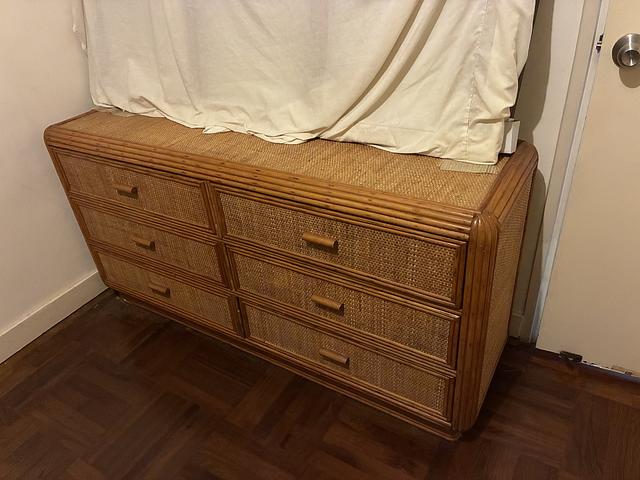Chest of drawers