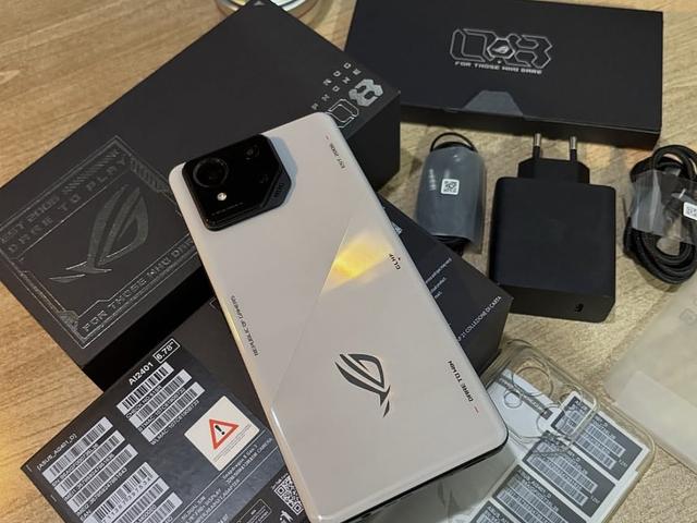 Asus rog phone 8