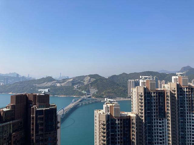 High-Floor 2BR Rooftop Sky-Home @ LOHAS Park