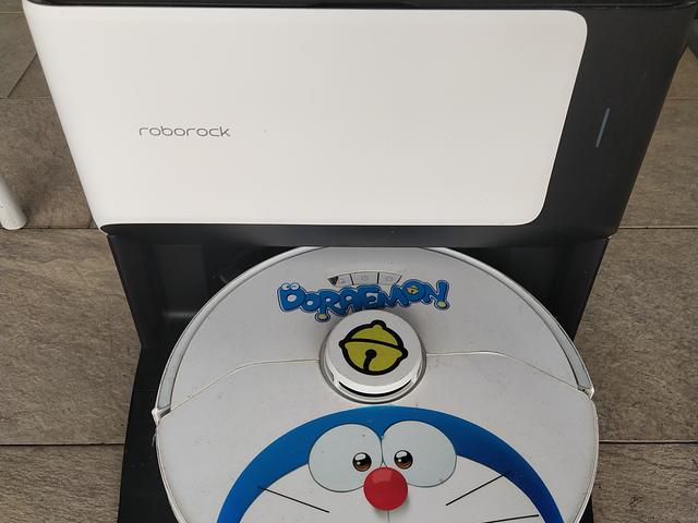 Roborock G10 robot vacuum cleaner 