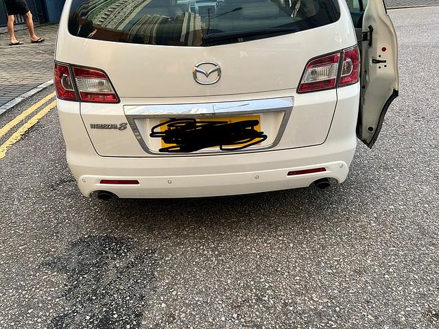 Mazda 8 - 2015 model - great condition