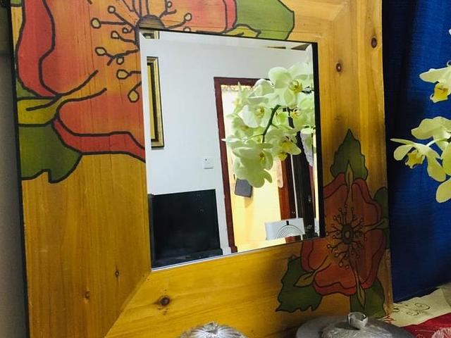 Moving – Vintage Hand Painting Mirror