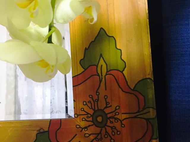Moving – Vintage Hand Painting Mirror