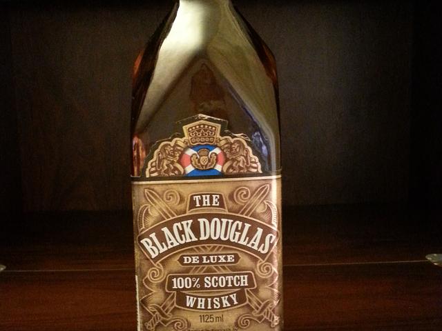 Black Douglas deluxe 100% Scotch Whisky 1.125L 