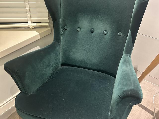 Green velvet chair in perfect condition