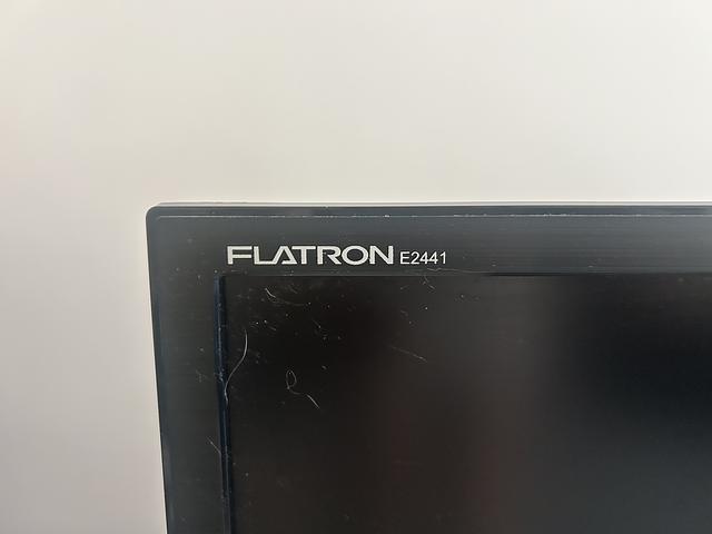 LG 24” monitor + EIPLN E90D gaming keyboard +mouse