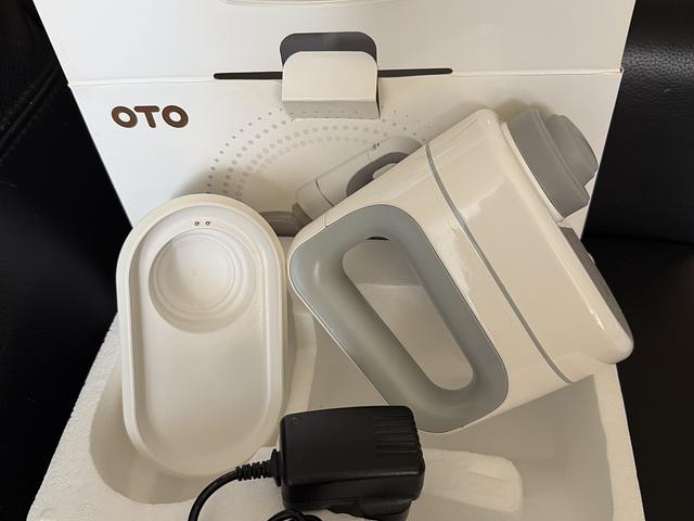 OTO wireless muscle percussive massager