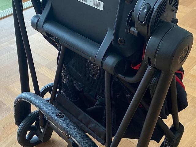 Baby Stroller-Cybex Platinum with Ferrari seatpack
