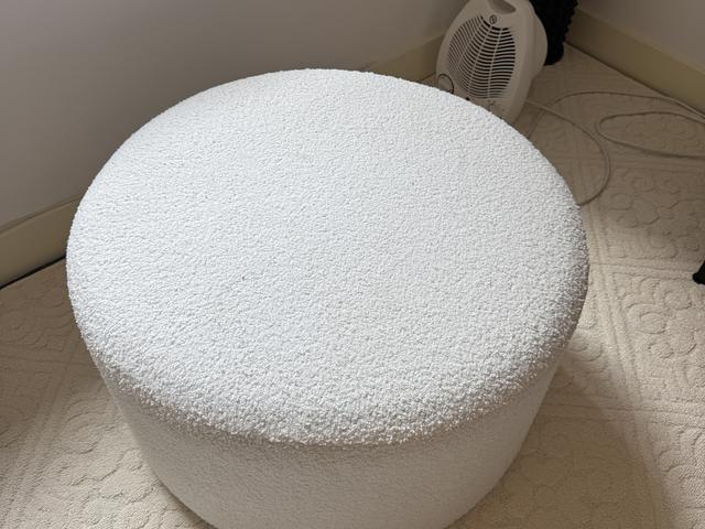  White ottoman - 60cm * 35cm 