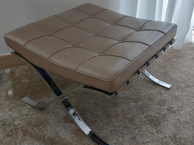Mies van de Rohe knoll stool