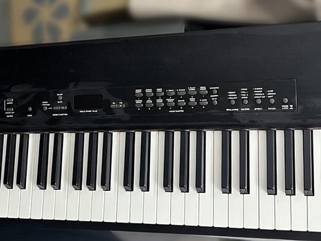Yamaha CP33 Stage Piano Music Instrument