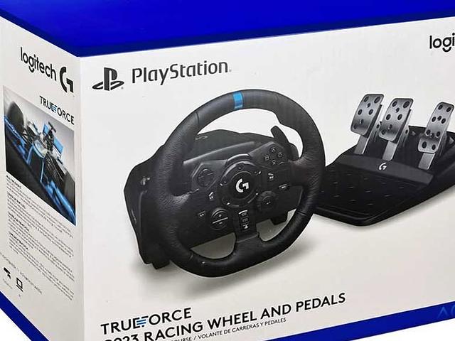 Logitech G923 Wheel and Pedals for PS5
