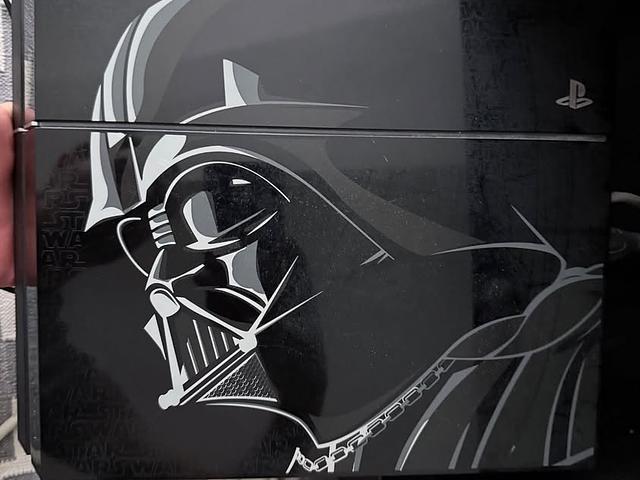 PS4 PlayStation 4 Darth Vader Edition HDD
