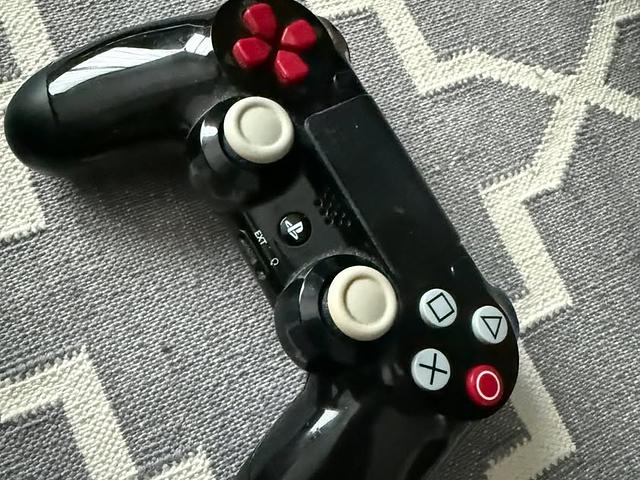 PS4 PlayStation 4 Darth Vader Edition HDD